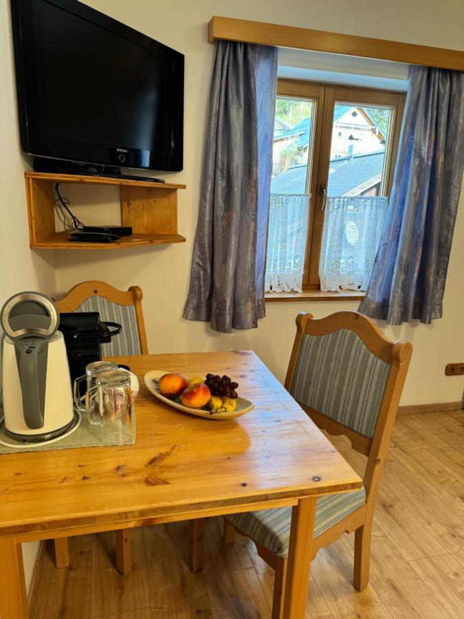 Haus Edelweiss Hotel Obertraun Bagian luar foto